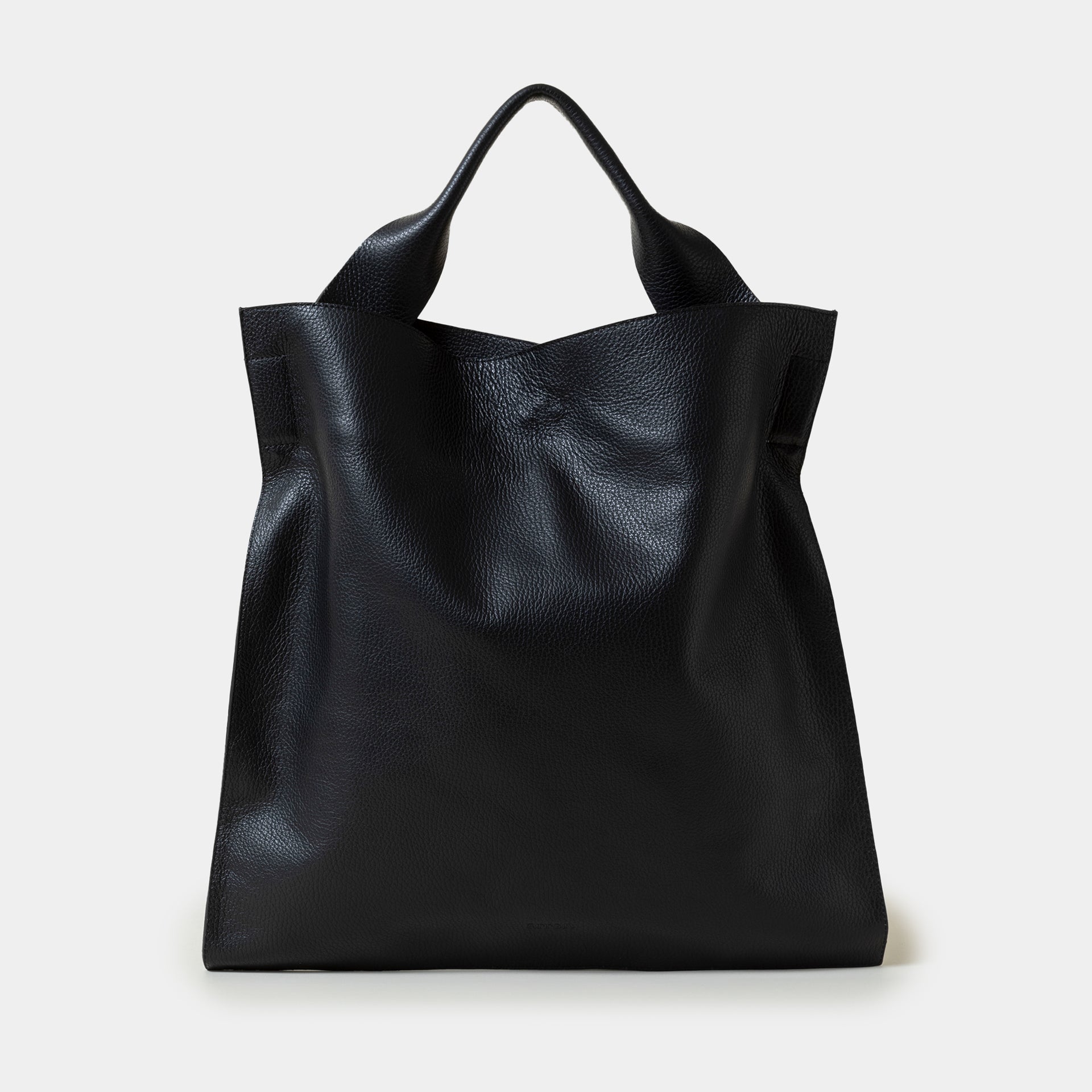 borsa shopper ARRON in pelle martellata nera tracolla e a spalla