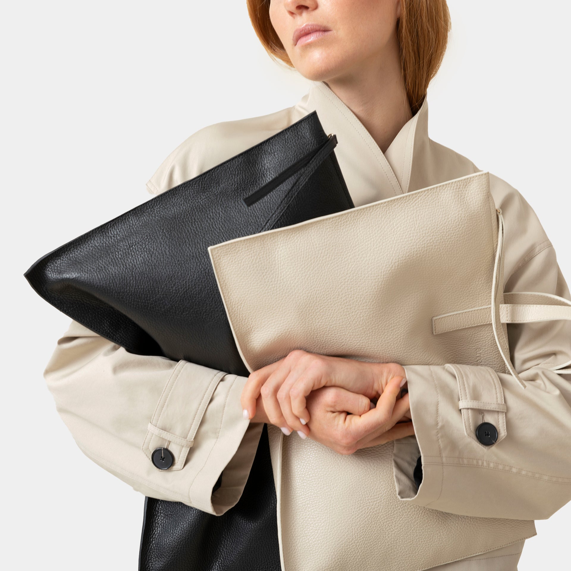borsa bianca ARRON da computer e da ufficio in pelle martellata con tracolla regolabile