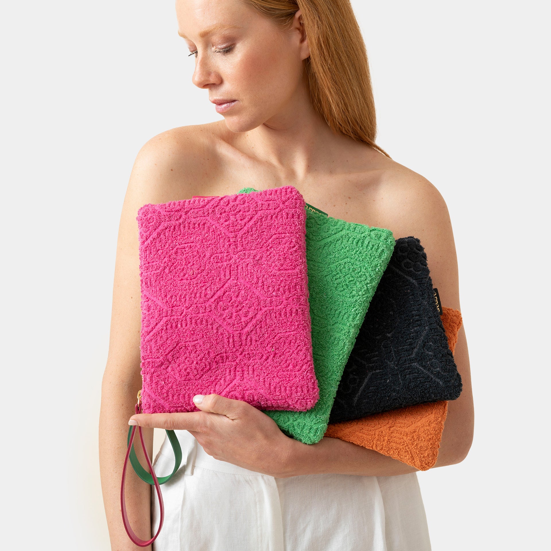 borsetta pochette per trucchi pouch in spugna verde Arron con cerniera zip