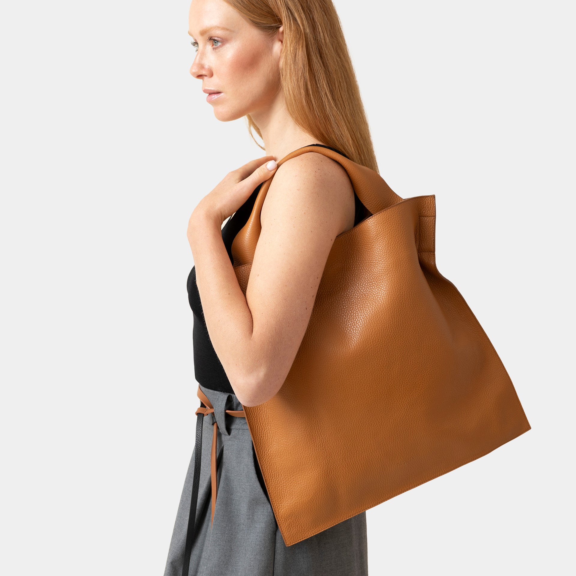 borsa shopper ARRON in pelle martellata color cuoio tracolla e a spalla
