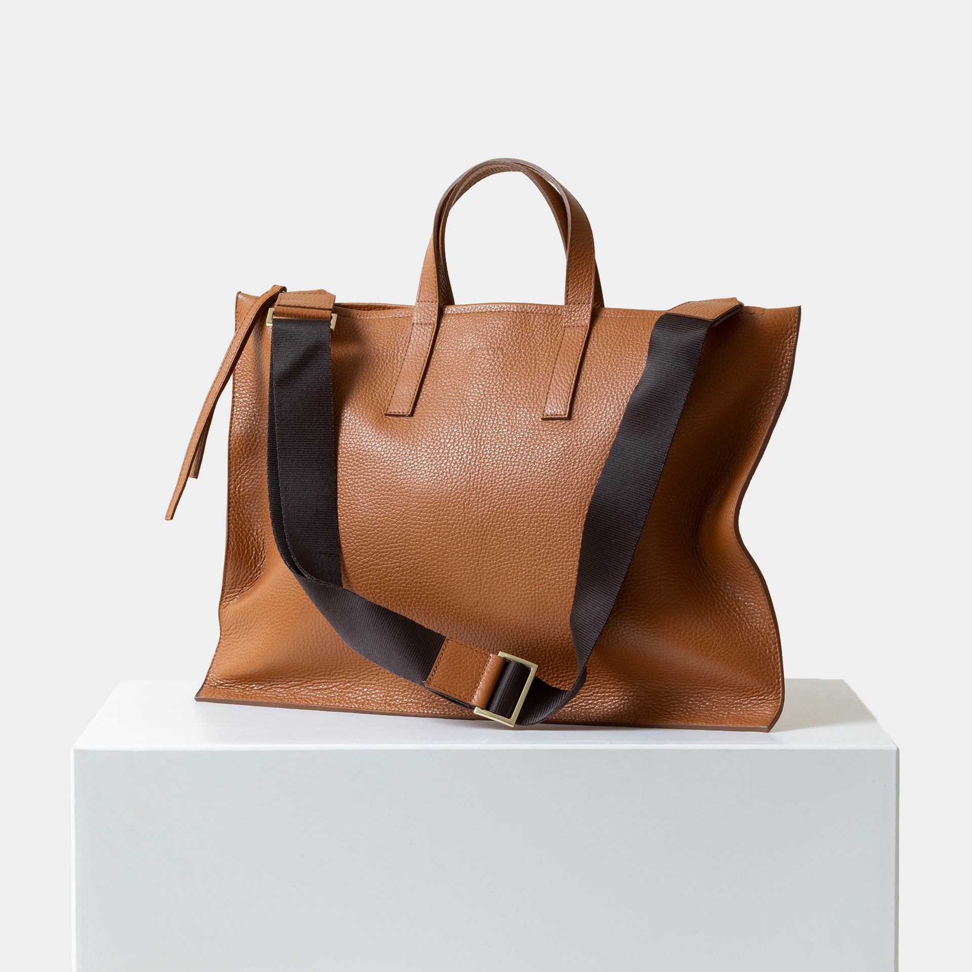 borsa camel ARRON da computer e da ufficio in pelle martellata con tracolla regolabile