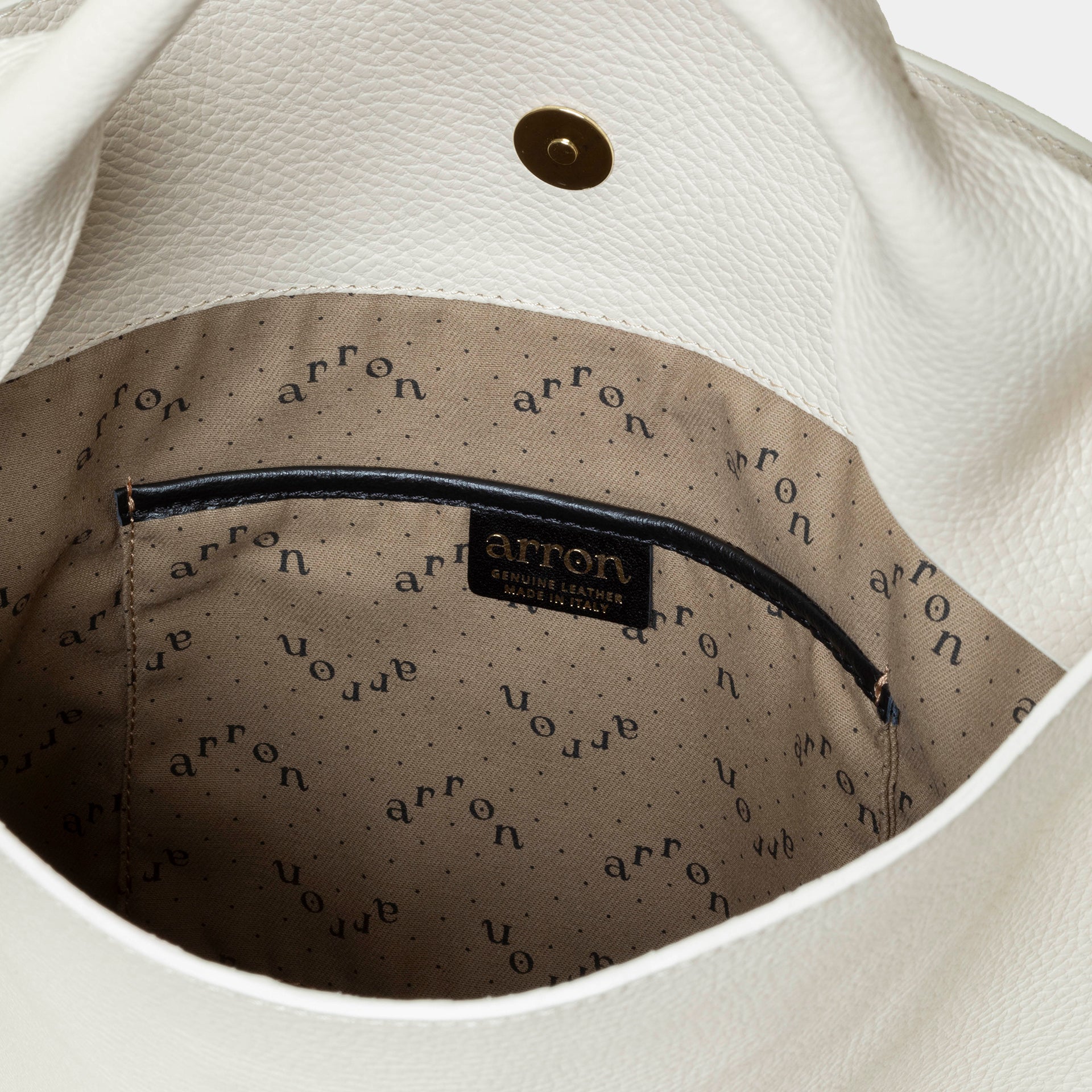 borsa shopper ARRON in pelle martellata color latte avena tracolla e a spalla