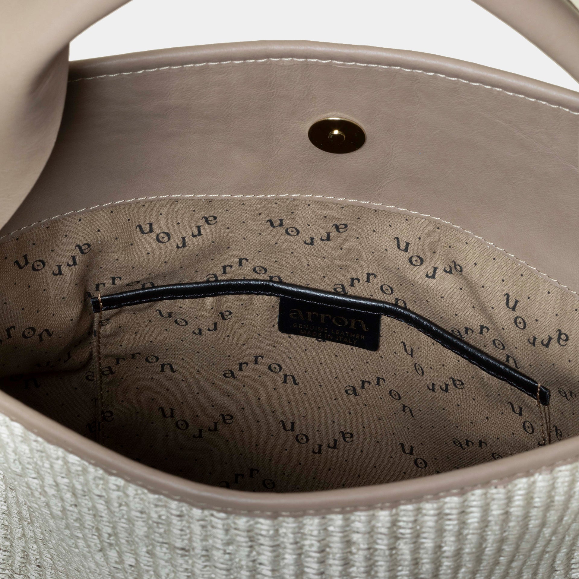 interno borsa shopper ARRON in rafia e pelle color taupe a tracolla e a spalla