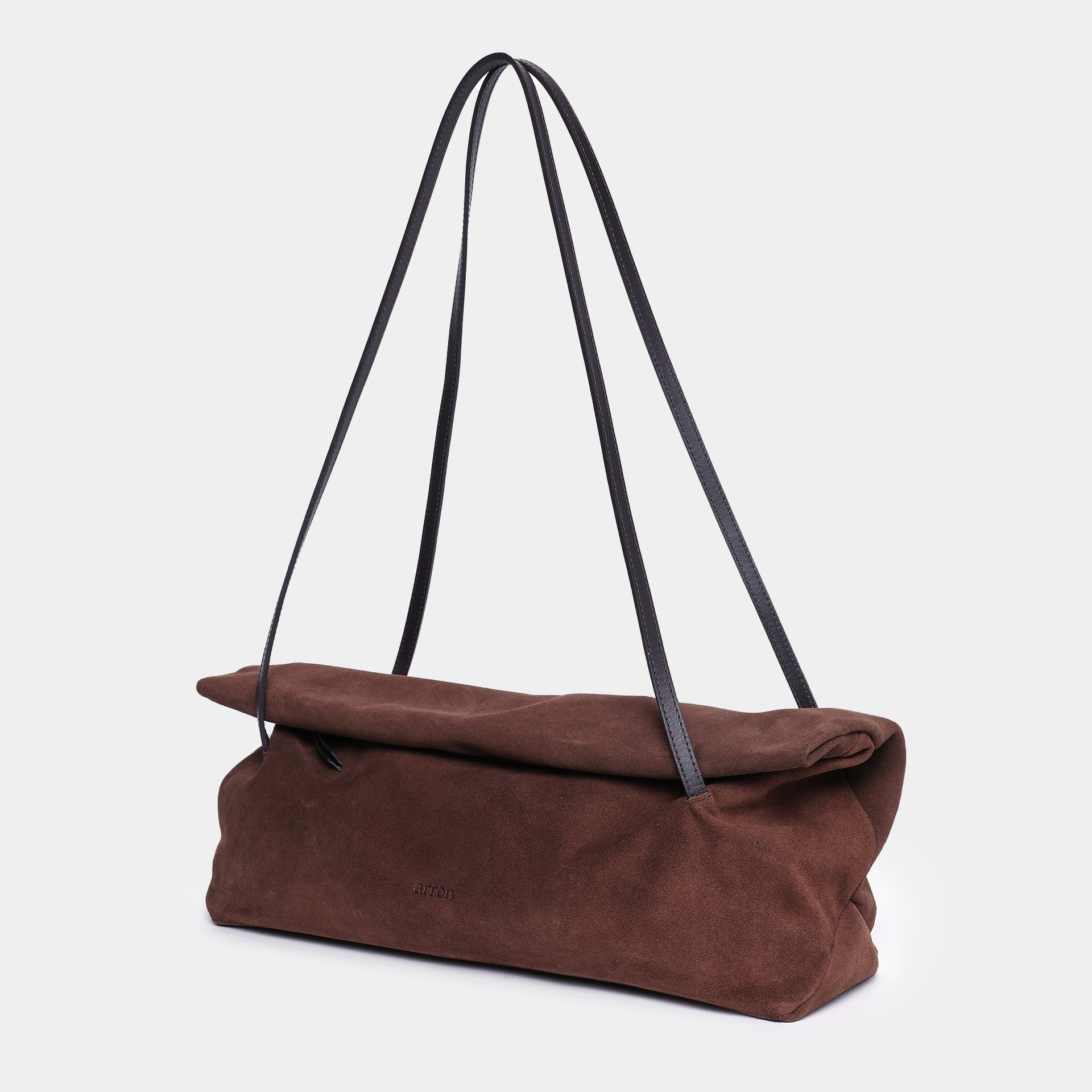 borsa east west baguette in camoscio color cioccolato marrone trendy minimalista marchio Arron made in Italy