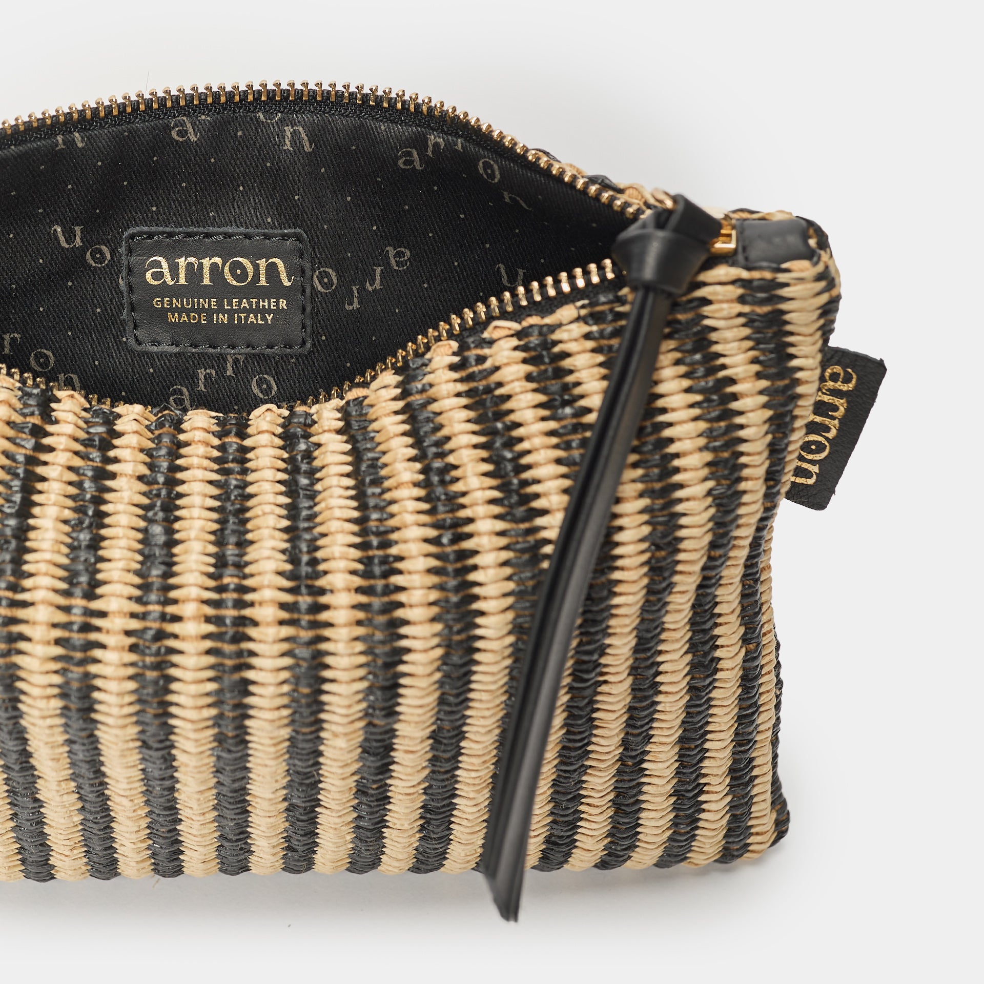 borsetta pochette per trucchi pouch in rafia nera Arron con zip