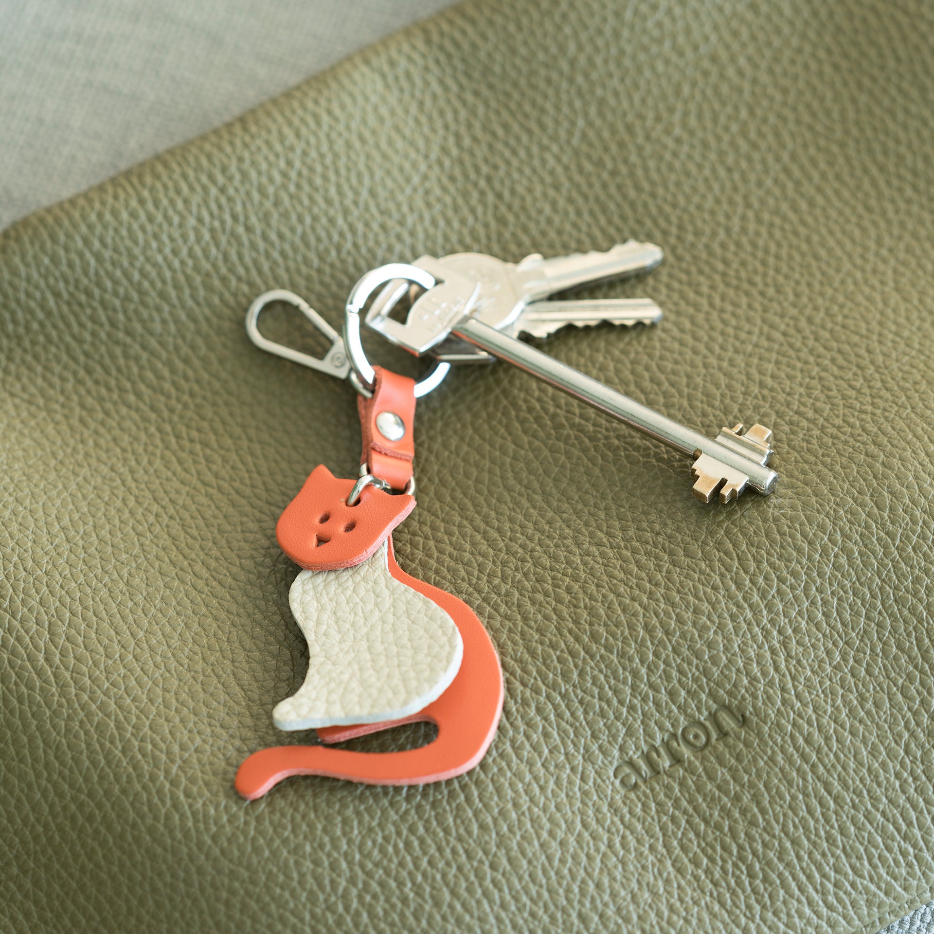 charm divertente Arron per borsa portachiave in pelle a forma di gatto arancione
