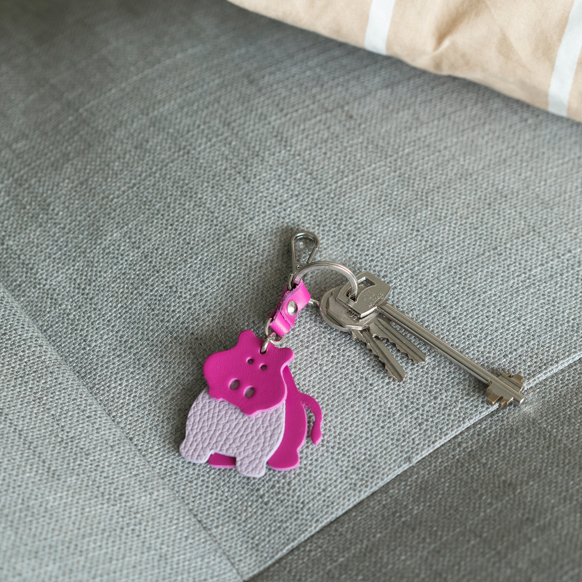 charm Arron per borsa o portachiave in pelle divertente a forma di ippopotamo rosa