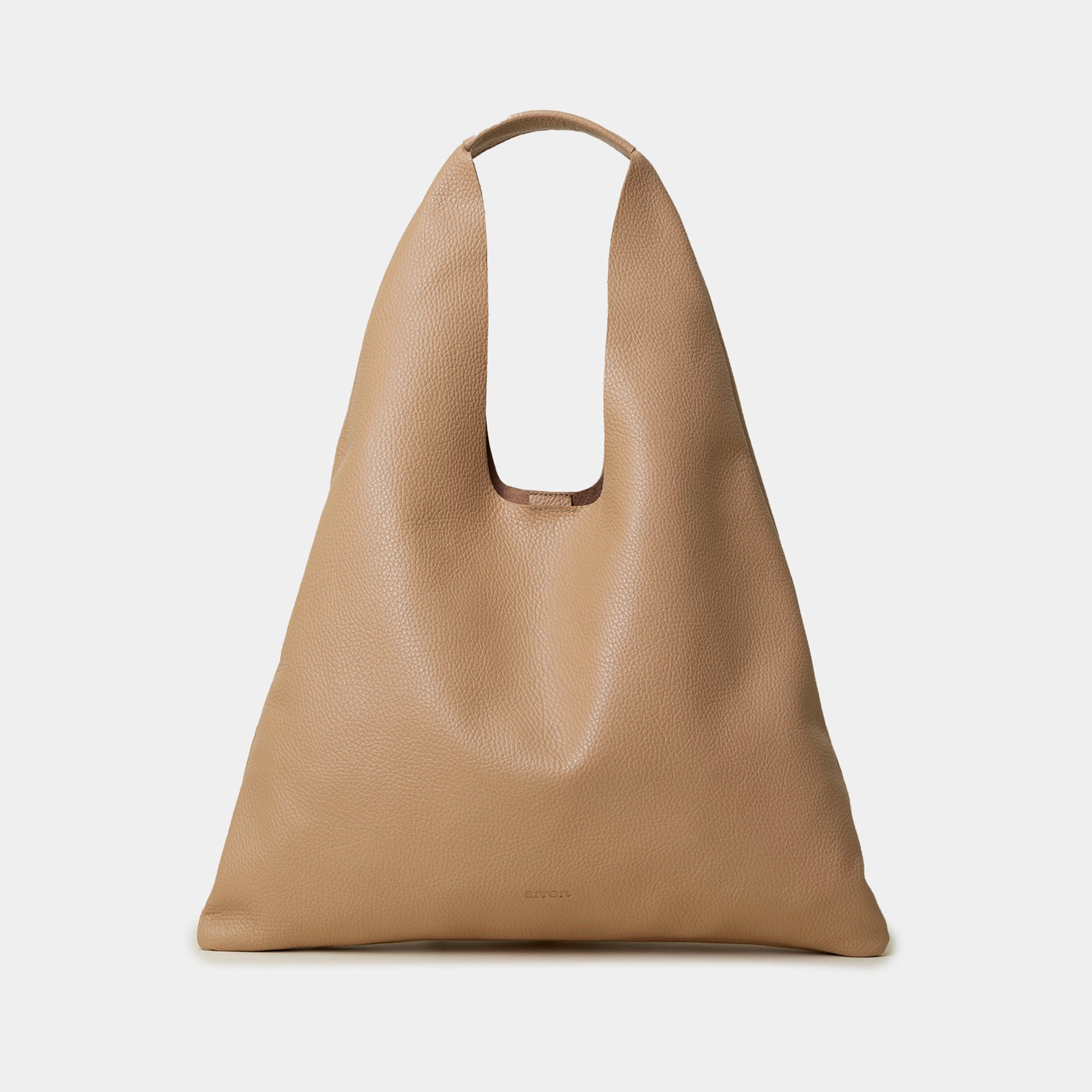 borsa hobo Eva in pelle martellata color nocciola avena brand Arron