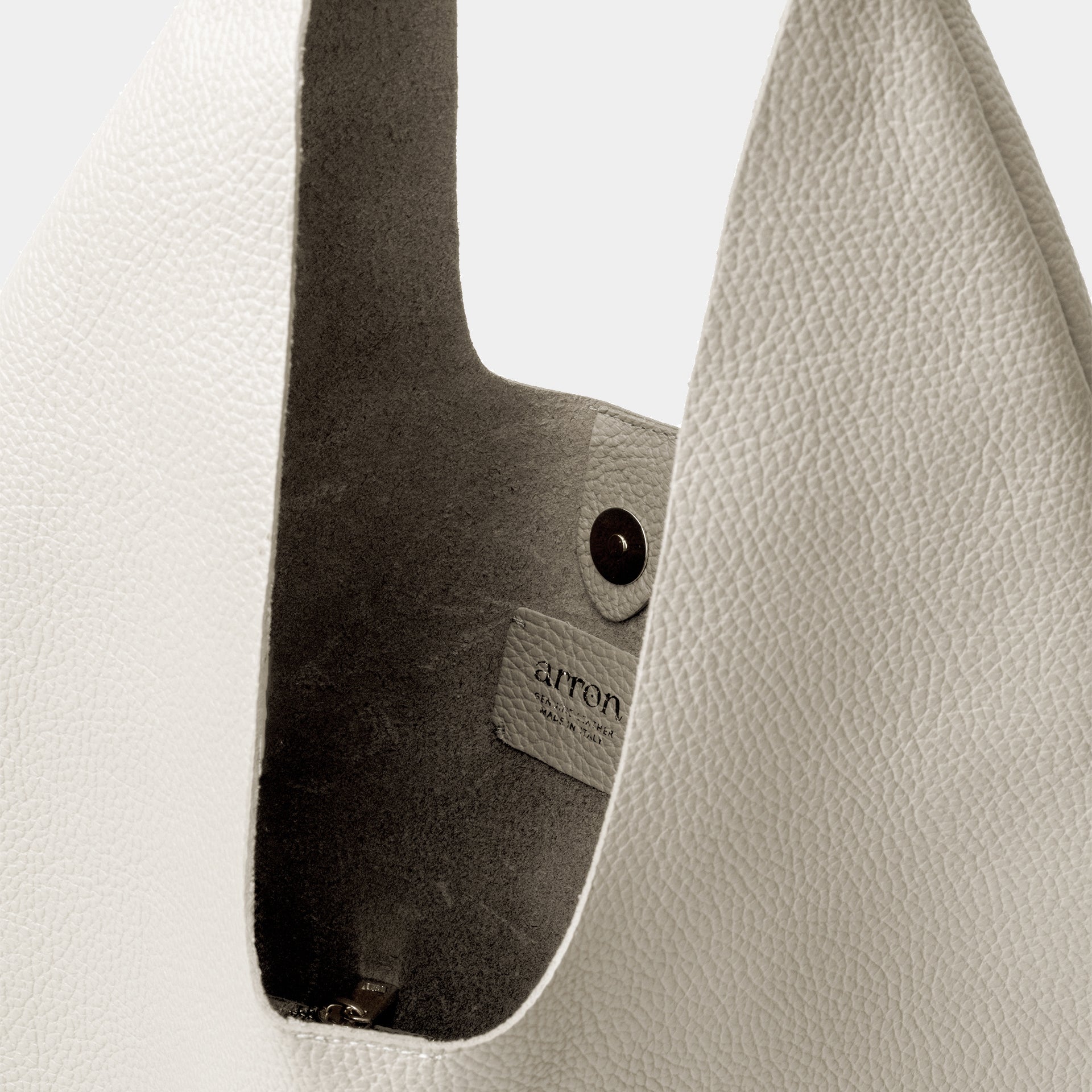 borsa hobo Eva in pelle martellata color latte avena brand Arron