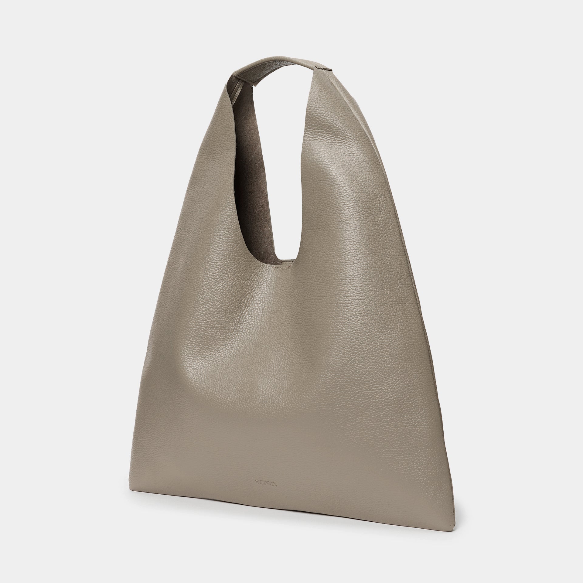 borsa hobo Eva in pelle martellata color taupe avena brand Arron