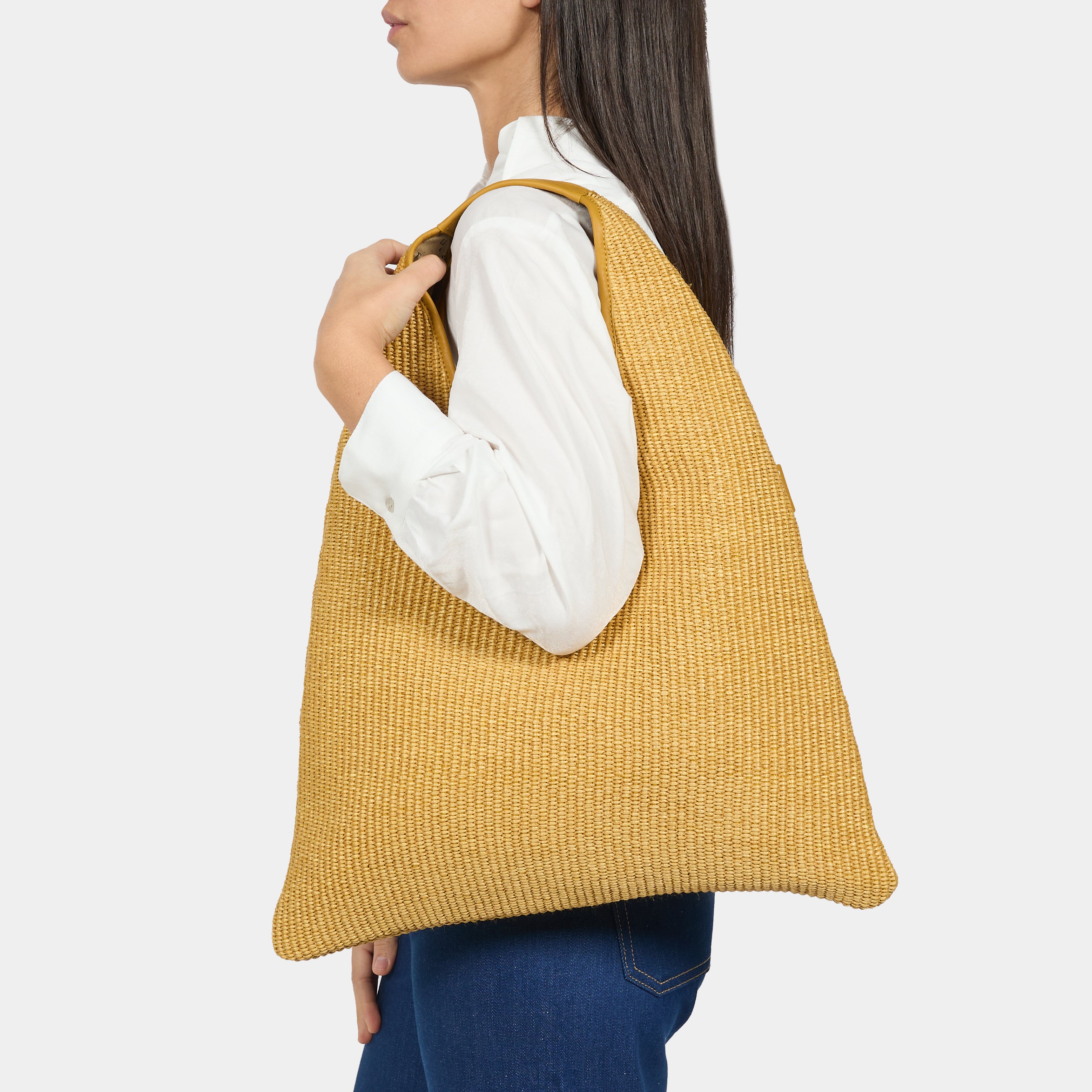 borsa hobo EVA in rafia e pelle color giallo senape brand ARRON