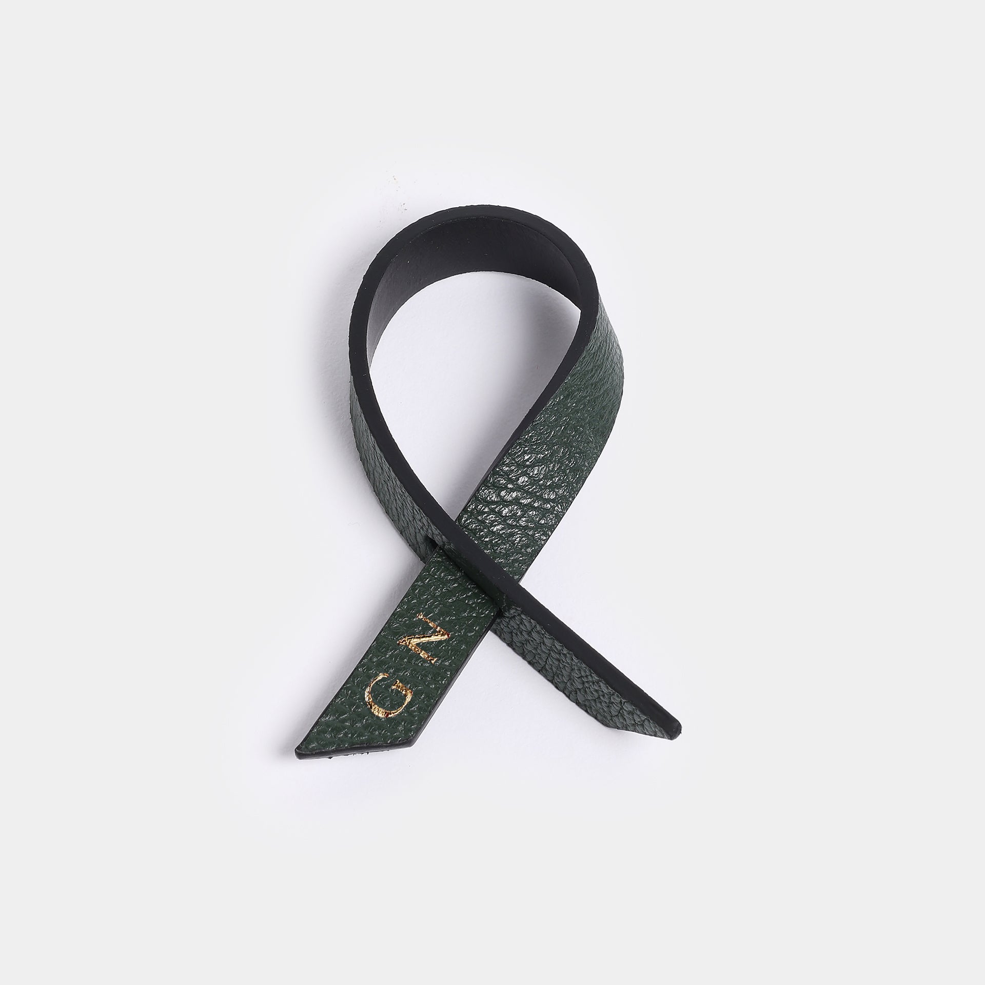 portatovaglio TILDE in pelle verde qualità artigianale arron design minimale personalizzato con iniziali