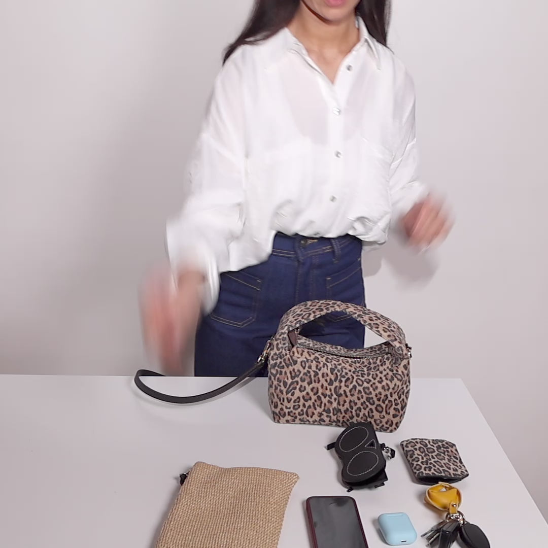 capienza borsa piccola in pelle camoscio animalier leopardo
