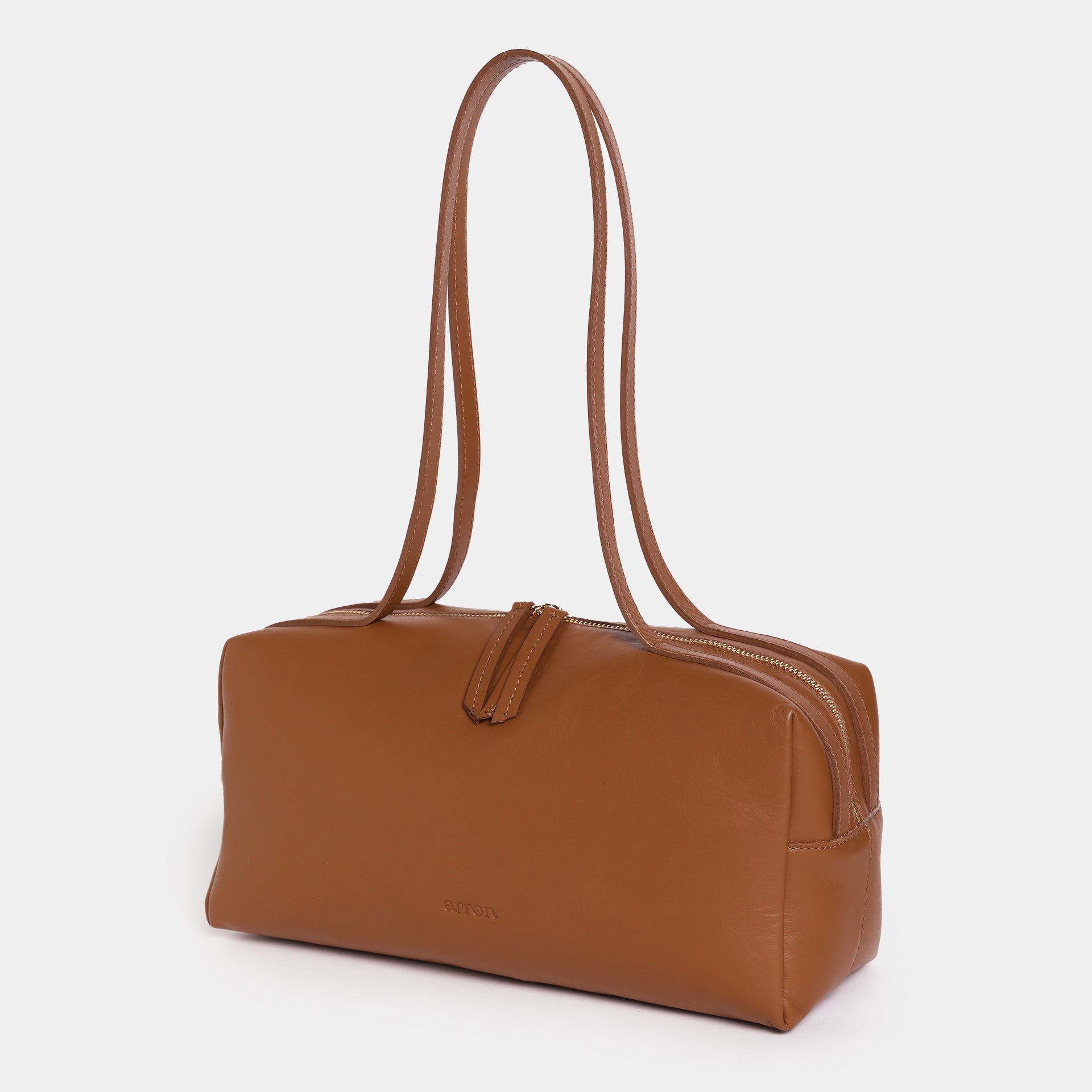 borsa con zip a spalla east west baguette arron pelle liscia caramello cognac brand Arron