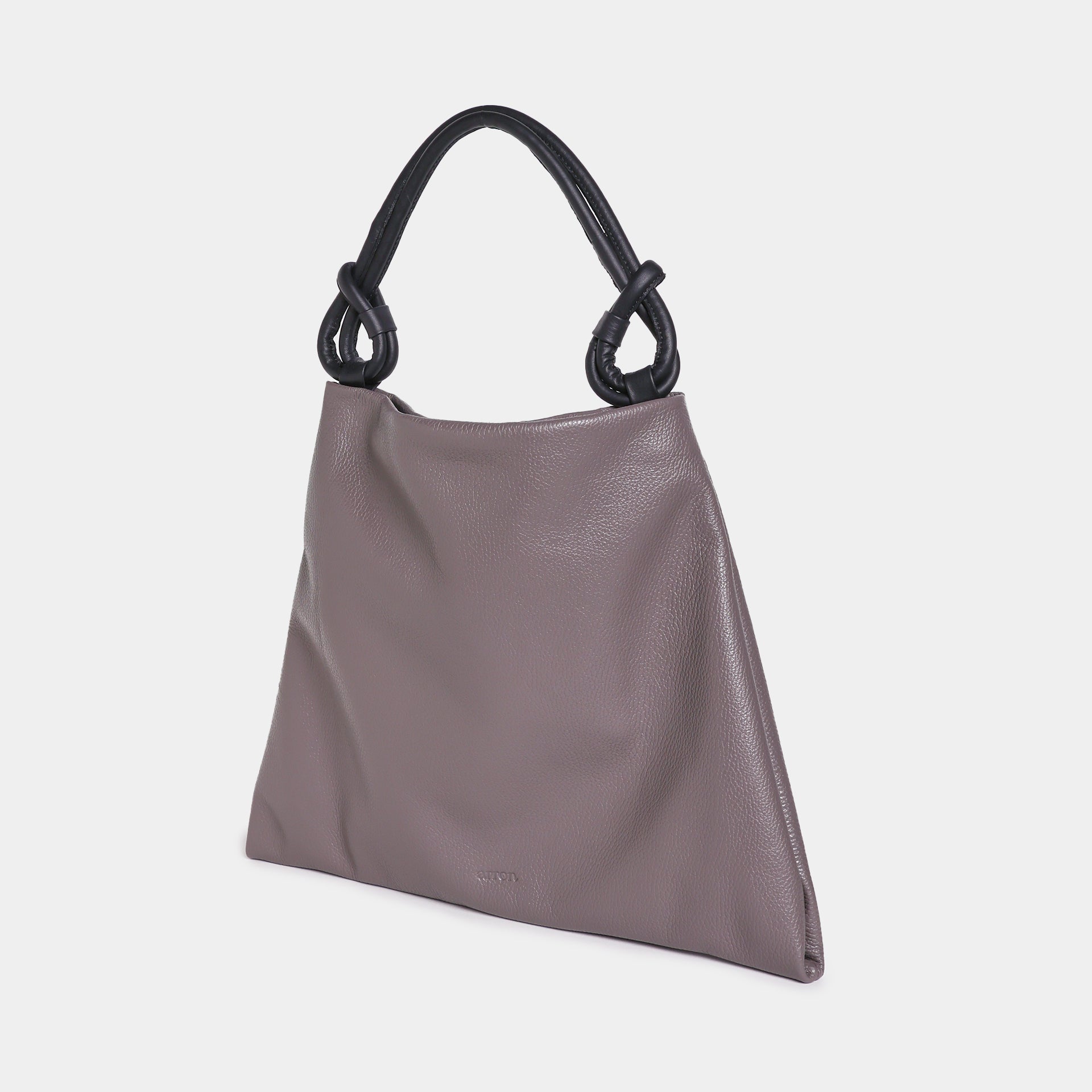 borsa hobo pelle martellata grigio cenere manico con nodi minimalista trendy design brand Arron made in Italy
