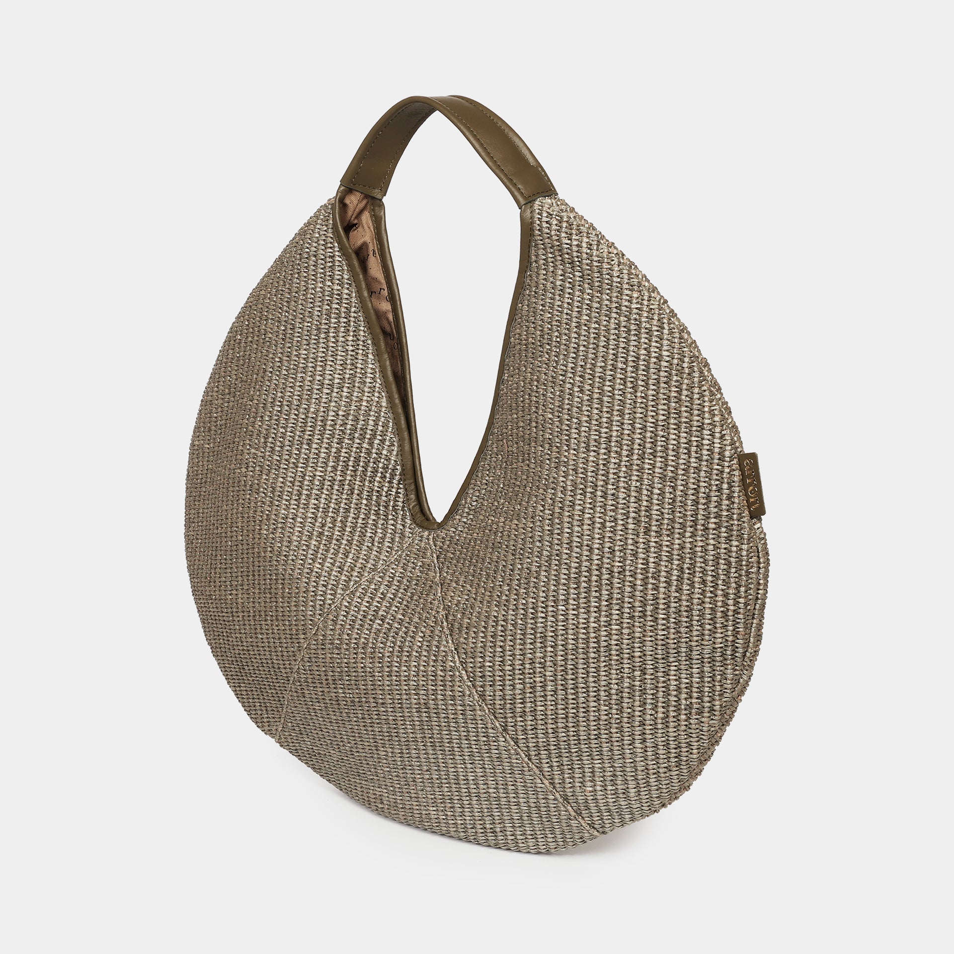 Borsa hobo rotonda in rafia e pelle muschio design minimale e contemporaneo vista laterlae