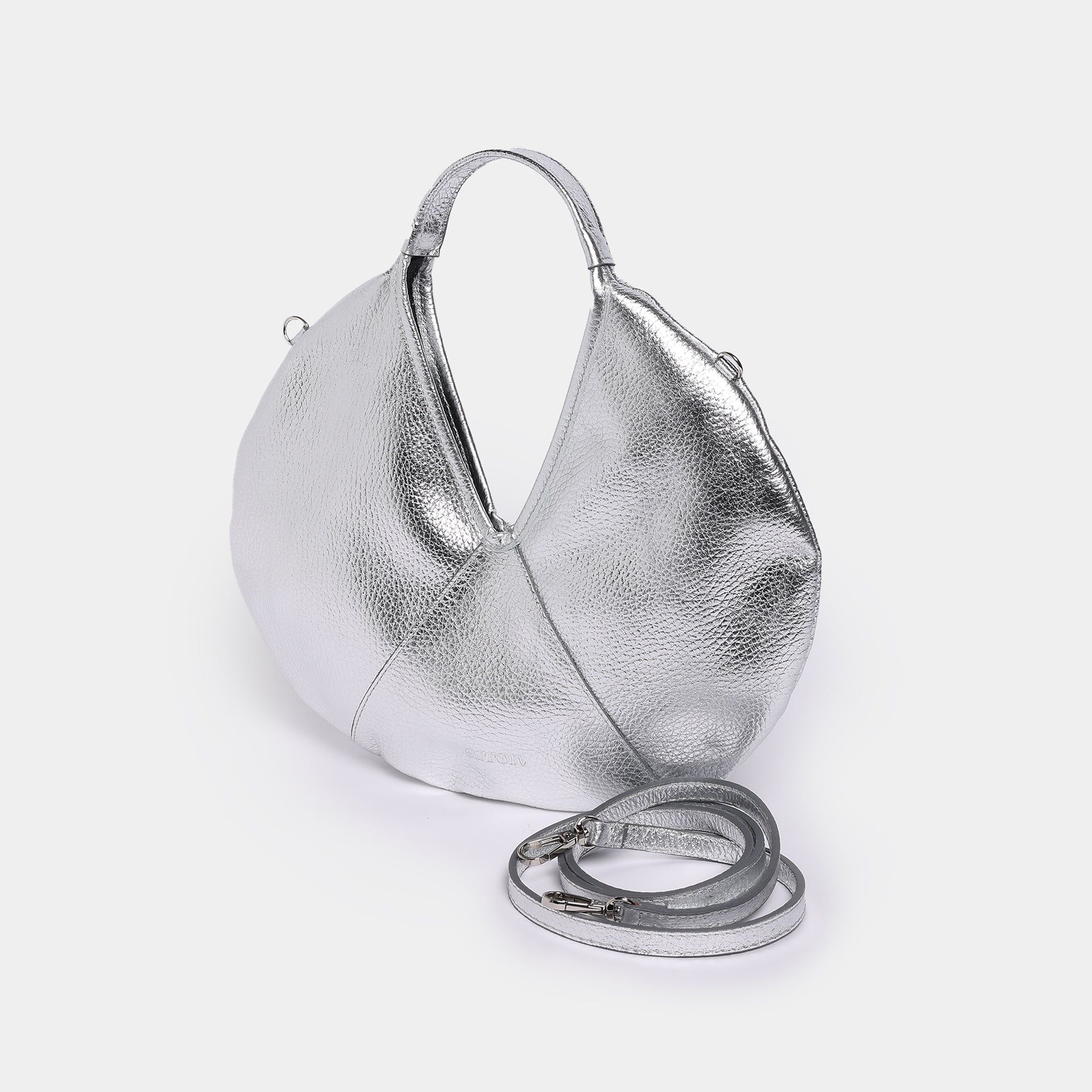 borsa rotonda mini marchio Arron pelle laminata color argento chic con tracolla