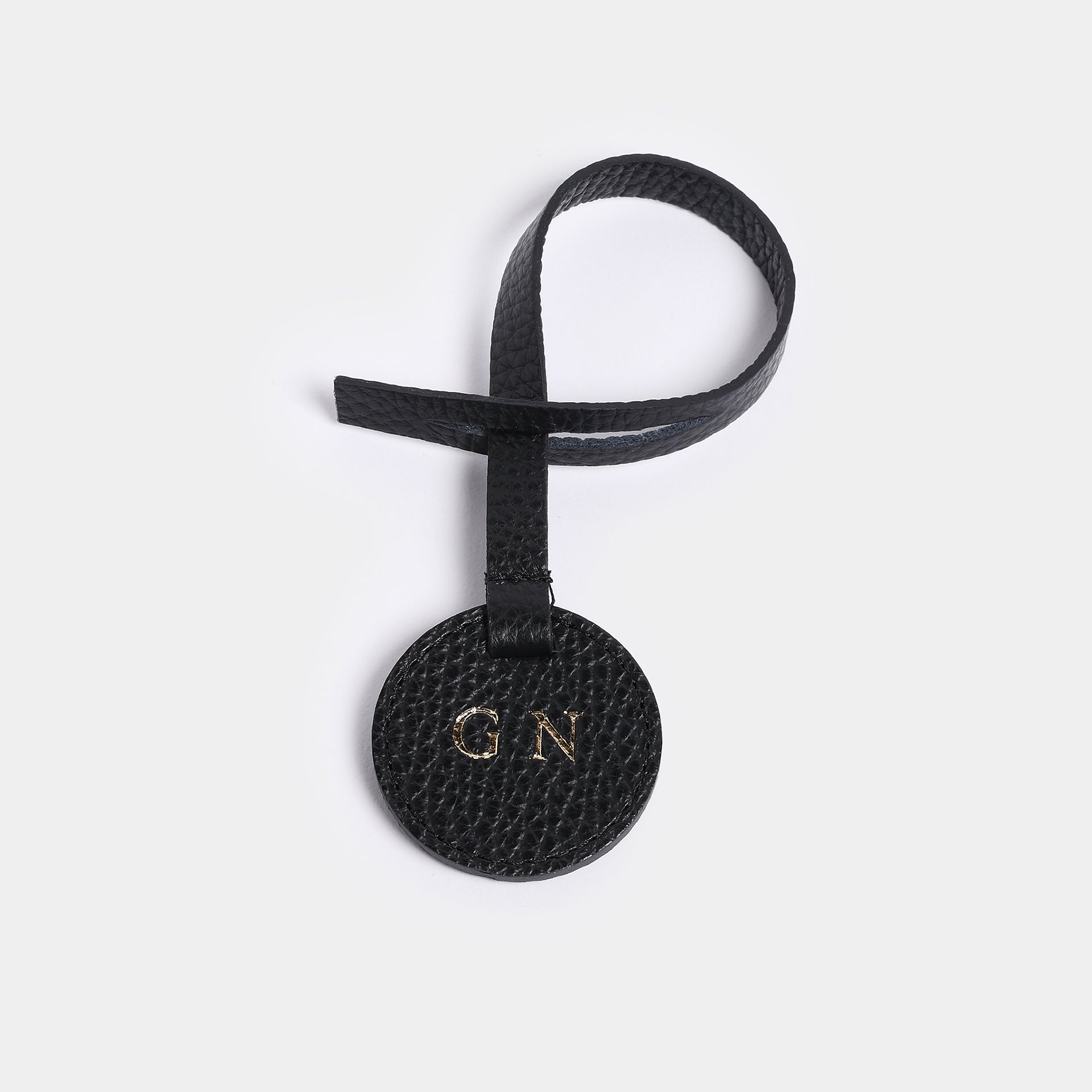 Portachiavi e charm Keira in pelle nera Arron, personalizzato con iniziali timbrate a caldo, accessorio artigianale Made in Italy per borse e chiavi